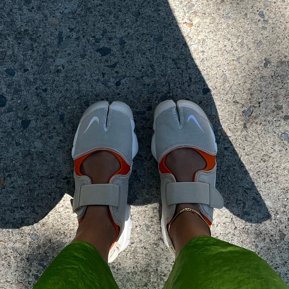 Nike Shoes - Nike Women’s Air Rift 'Magma Orange Rattan'